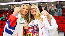 Fanynky eských hokejist ped zápasem proti Rusku v Karlových Varech.