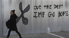 Atény ped volbami pokryly rzné nápisy namíené proti úsporným opatením po...