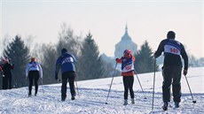 Josef Holemá ve tvrtek skútrem upravil osmikilometrovou trasu od zimního stadionu na ádkovu louku.
