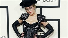 Madonna miluje módu ve stylu spodního prádla. Pedevím krajky a korzety.