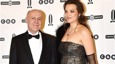 Kate�ina Sokolová na Plesu v Ope�e se svým otcem (2016)