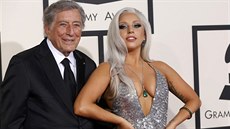 Tony Bennett a Lady Gaga pichzej na ceremonil letonch Grammy.