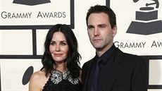 Courteney Coxová a Johnny McDaid (Los Angeles, 8. února 2015)