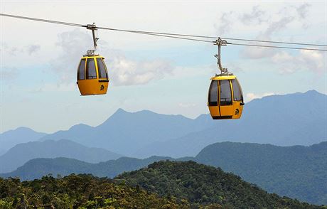 Ba Na Hills Cable Car (Vietnam). Nejdel kabinkov lanovka svta m 5,772...