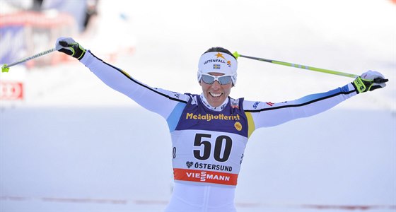Závod na 10 km voln na SP v Östersundu vyhrála védská lyaka Charlotte...