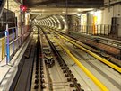 Píjezd první vlakové soupravy do nové stanice metra A Nemocnice Motol (pohled...