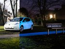 Nissan Leaf s fosforeskujícím lakem