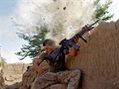 Sgt. William Olas Bee, a U.S. Marine from the 24th Marine Expeditionary Unit,...