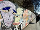 lenové skupiny Free Mozaik vytvoili na stn v Chorvatské ulici v Praze 10...