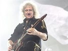 Kytarista Brian May na koncert, který Queen odehráli 17. února 2015 v praské...