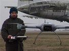 Kardinál Duka ehnal vojenským dronm