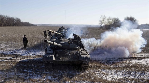 Tanky bojovník Doncké lidové republiky u Vuhlehirsku (19. února 2015)