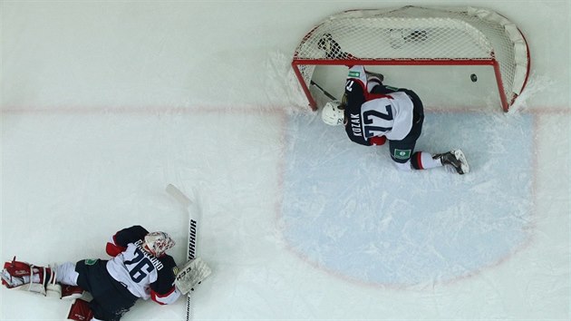OSTUDA. Hokejisté Slovanu Bratislava v KHL schytali debakl 0:12 na led� CSKA...