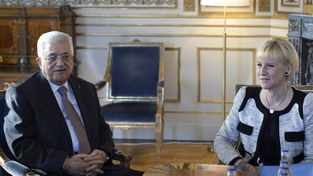 Palestinsk vdce Mahmd Abbs hovo s vdskou ministryn zahrani Margot Wallstrmovou (10. nora 2015).