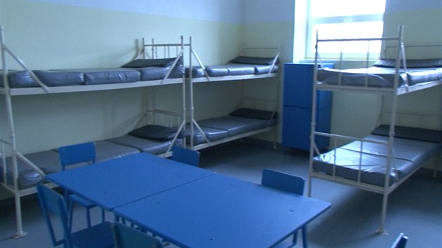 Ženská věznice ve Velkých Přílepech má kapacitu 151 odsouzených. Otevřena byla po dvou letech(10.2.2015)