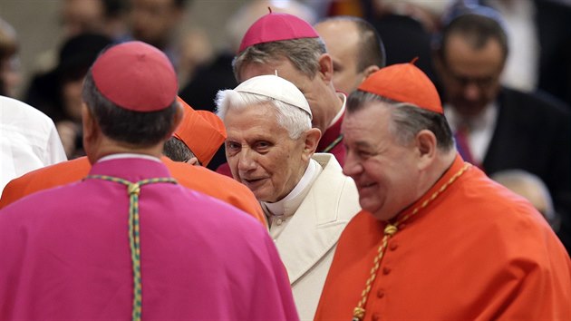 Sobotnho obadu se astnil i Frantikv pedchdce Benedikt XVI. i Dominik Duka (14. nora)