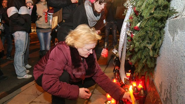 V centru Přerova se konal protest proti způsobu vyšetřování tragédie, při níž v lednu při zásahu městské policie zemřel 23letý mladík (11. února 205).