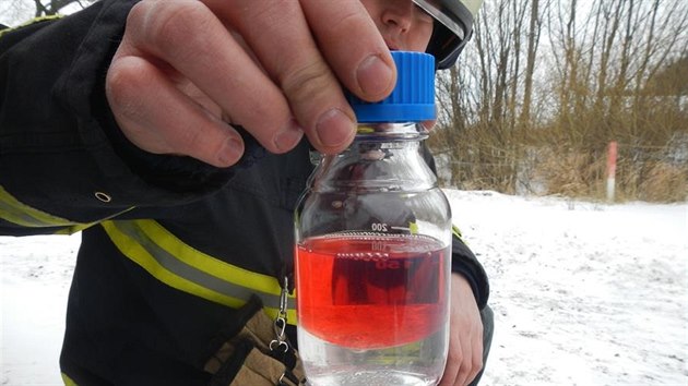 Ekologickou havrii u Draiek likvidovali hasii.