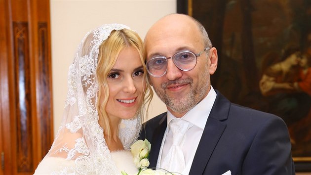 Halina Mlynkova a Leek Wronka se vzali na Valentna (Praha, 14. nora 2015).