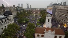 V Buenos Aires protestovaly statisíce lidí za ádné vyetení smrti prokurátora...