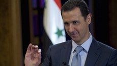 Autoritáský prezident Sýrie Baár Asad bhem rozhovoru s BBC (9. února 2015).