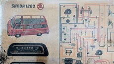 V autodopravě se mechanici dříve starali o desítky sanitek Škoda 1203 pro celé...