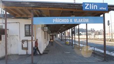 Hlavní vlakové nádraí Zlín-sted je ostudou krajského msta.