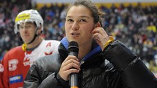 Tenistka Miriam Kolodziejová na litvínovském zimním stadionu.