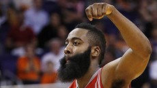 James Harden z Houstonu se raduje ze svého ko�e.