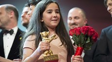 Zlatého medv�da pro Jafara Panahiho p�ebrala jeho nete�, re�iséra filmu Taxi...