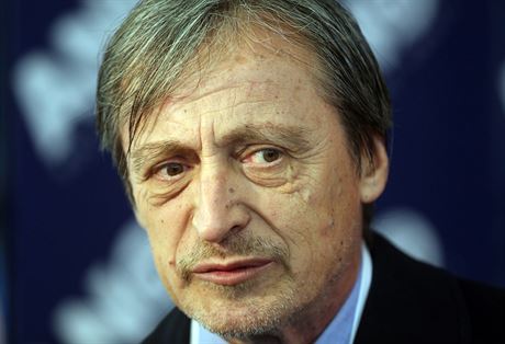 Ministr obrany Martin Stropnický se kvli Pavlu Kíovi dostal do ostrého sporu s nkdejím náelníkem generálního tábu Petrem Pavlem.