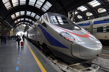 Rychlovlak EC Pendolino na stanici Milano Centrale.