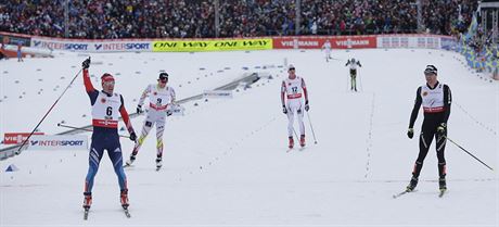 Skiatlon na MS ve Falunu ovládl Rus Maxim Vyleganin (vlevo).