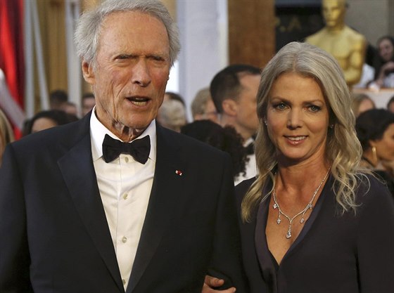 Clint Eastwood a Christina Sandera na Oscarech