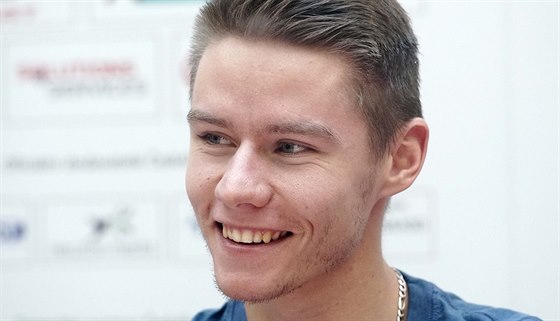 Sprinter Pavel Maslák na tiskové konferenci.