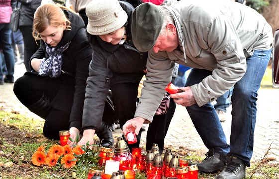 Pietní vzpomínka na obti stelby v Uherském Brod.