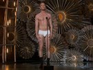 Neil Patrick Harris se ukázal na pódiu Oscar jen ve spodním prádle