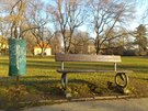 Kadá lavika v parku je ozdobena.