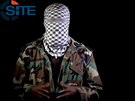 Maskovaný mu z teroristické organizace al-abáb hrozí útoky na americká a idy...