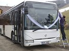 Svatební autobus na svatbu Vratislava Mynáe
