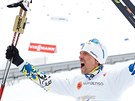 Johan Olsson slaví v cíli volné patnáctky na mistrovství svta ve Falunu.