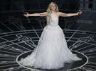 Bhem ceremoniálu vystoupila zpvaka Lady Gaga, aby vzdala hold muzikálovému...