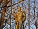 Stelba v Debalceve pokodila i Leninovu sochu (únor 2015).
