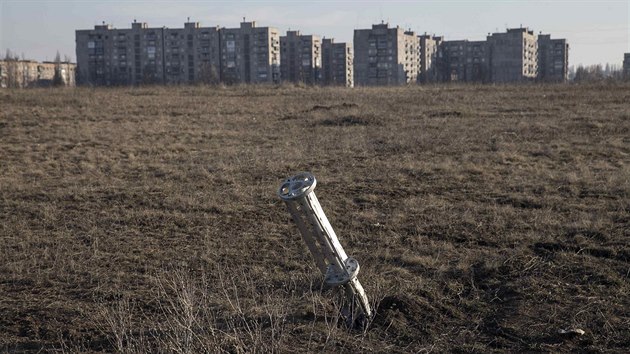 Przdn kazetov puma nedaleko msta  Jenakijeve (25. nora 2015)