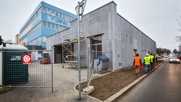 Nová stanice pražského metra Petřiny těsně před svým dokončením (20.2.2015)