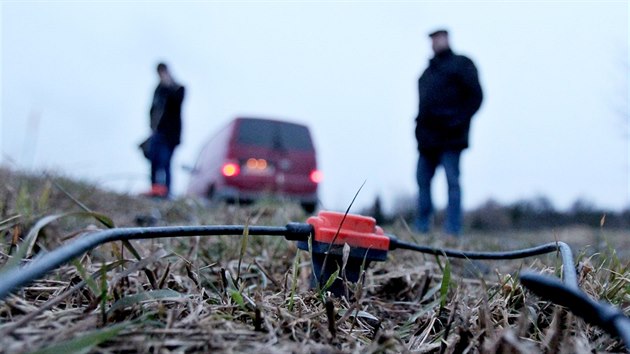 Mstostarosta Koryan Lubomr Danek ukzal, co zpsobili naftai pi vzkumu na zdejch pozemcch. V ale, e spolenost vznikl kody naprav.