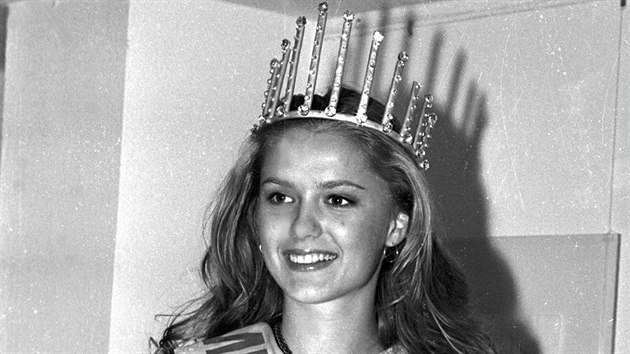 Monika dkov v roce 1995 po zisku titulu Miss Europe