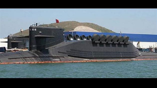 Čínská ponorka Typ 094, schopná nést balistické rakety