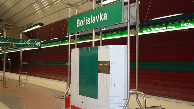 Stanice Boislavka se v tchto dnech dodlává.