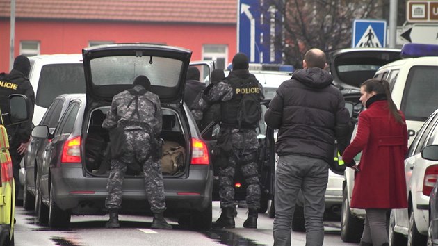 Policisté v restauraci v Uherském Brodě nasadili zásahovou jednotku.